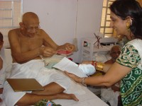 Rama makes a Ganesh Idol Blind Folded in front of Shri Suryoday Sagar Suri SURYODAY SAGAR - 16